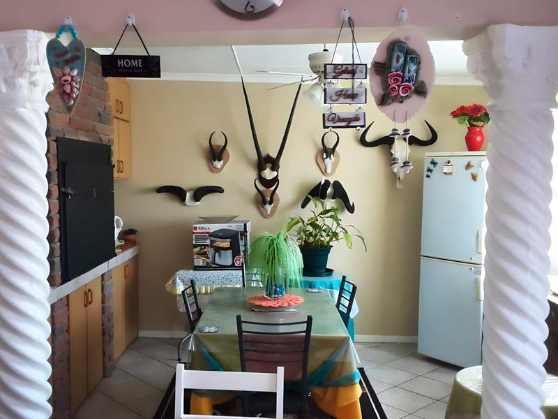 3 Bedroom Property for Sale in Heiderand Western Cape